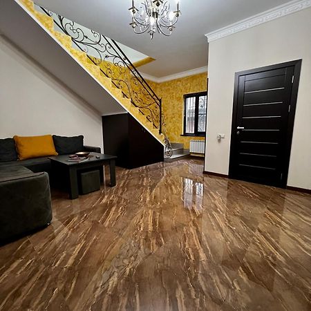New , Comfortable 3 Bedroom House Erévan Extérieur photo