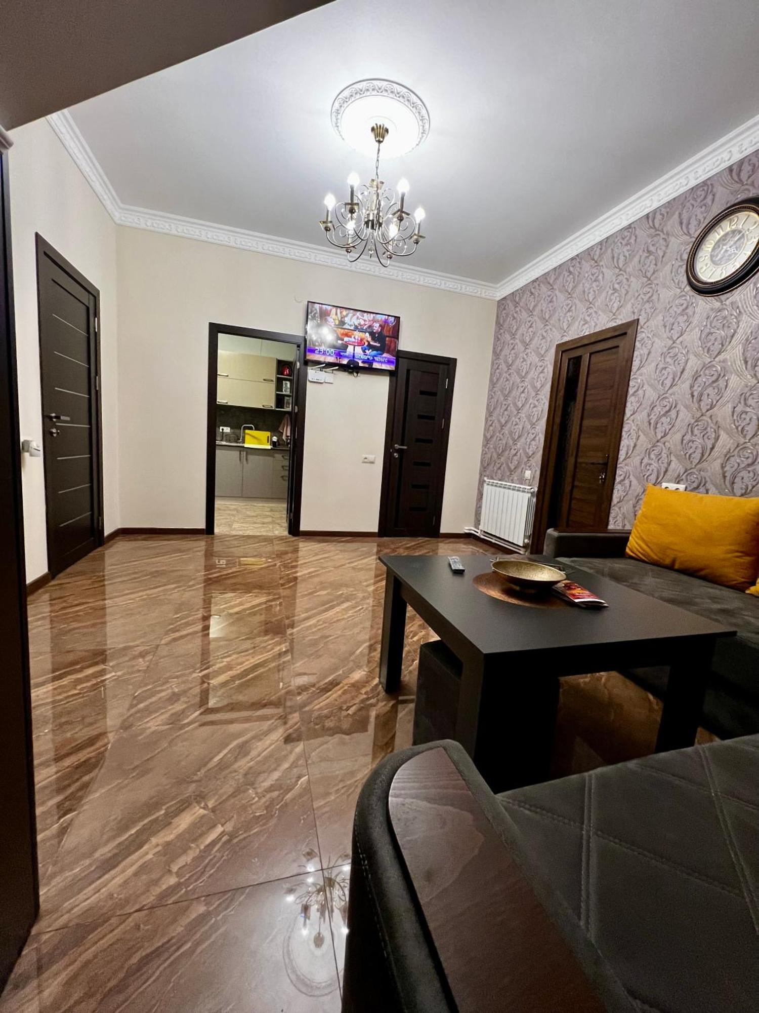 New , Comfortable 3 Bedroom House Erévan Extérieur photo