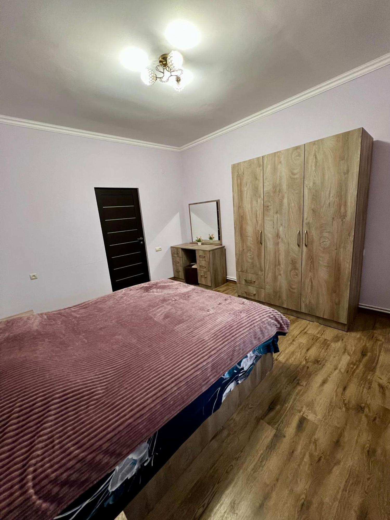 New , Comfortable 3 Bedroom House Erévan Extérieur photo